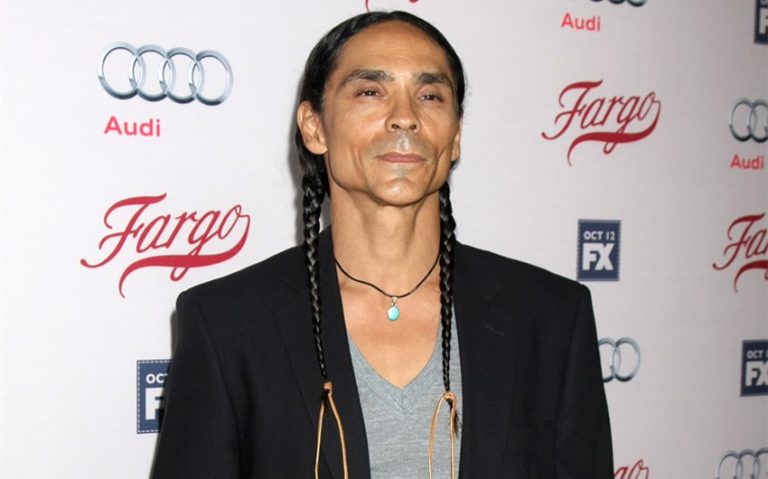 zahn mcclarnon net worth